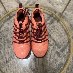 Women’s Nike  Vapormax shoes size 8